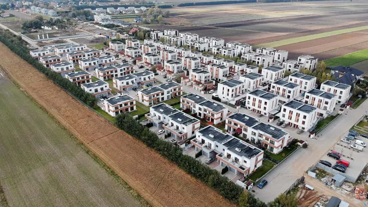 Ile kosztuje m2 mieszkania na wsi? Ceny, które mogą Cię zaskoczyć