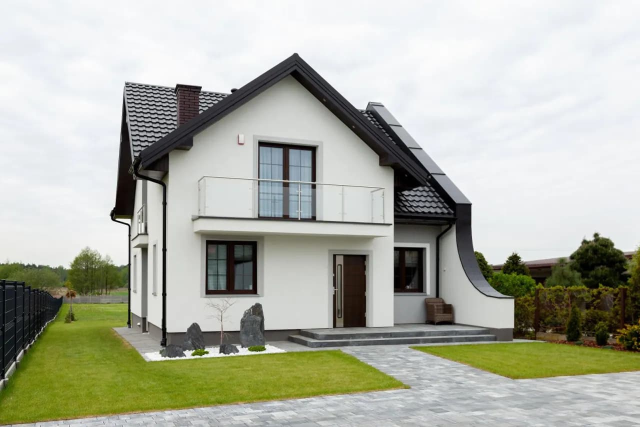 Fasada budynku co to? Odkryj jej znaczenie i funkcje w architekturze