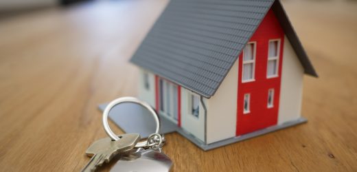 Dlaczego warto skorzystać z usług biura nieruchomości przy sprzedaży mieszkania?
